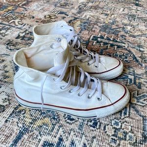 Converse Chuck Taylor All Star Classic White Women’s size 7.5